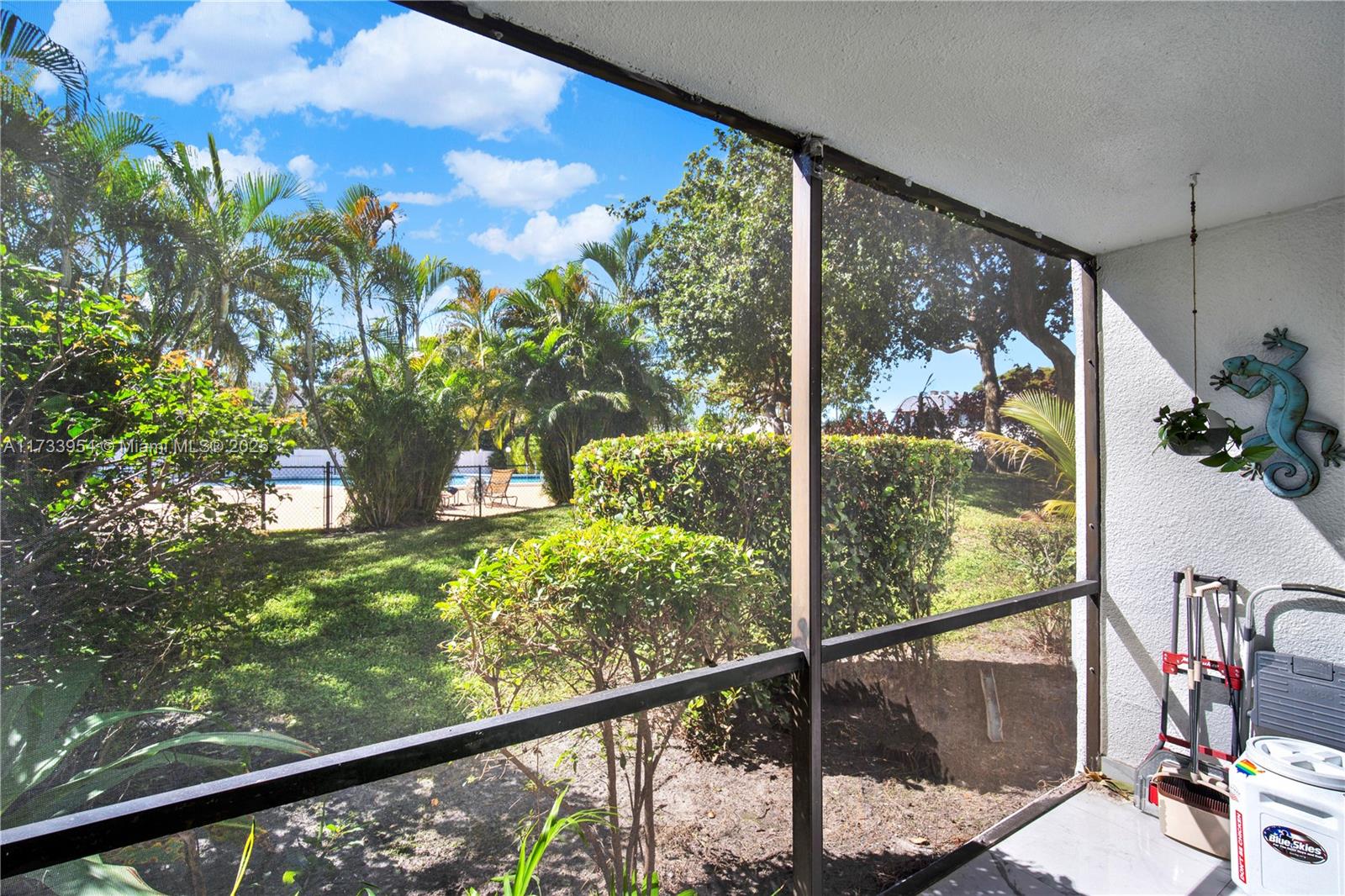 ROYAL PARK CONDO - Residential