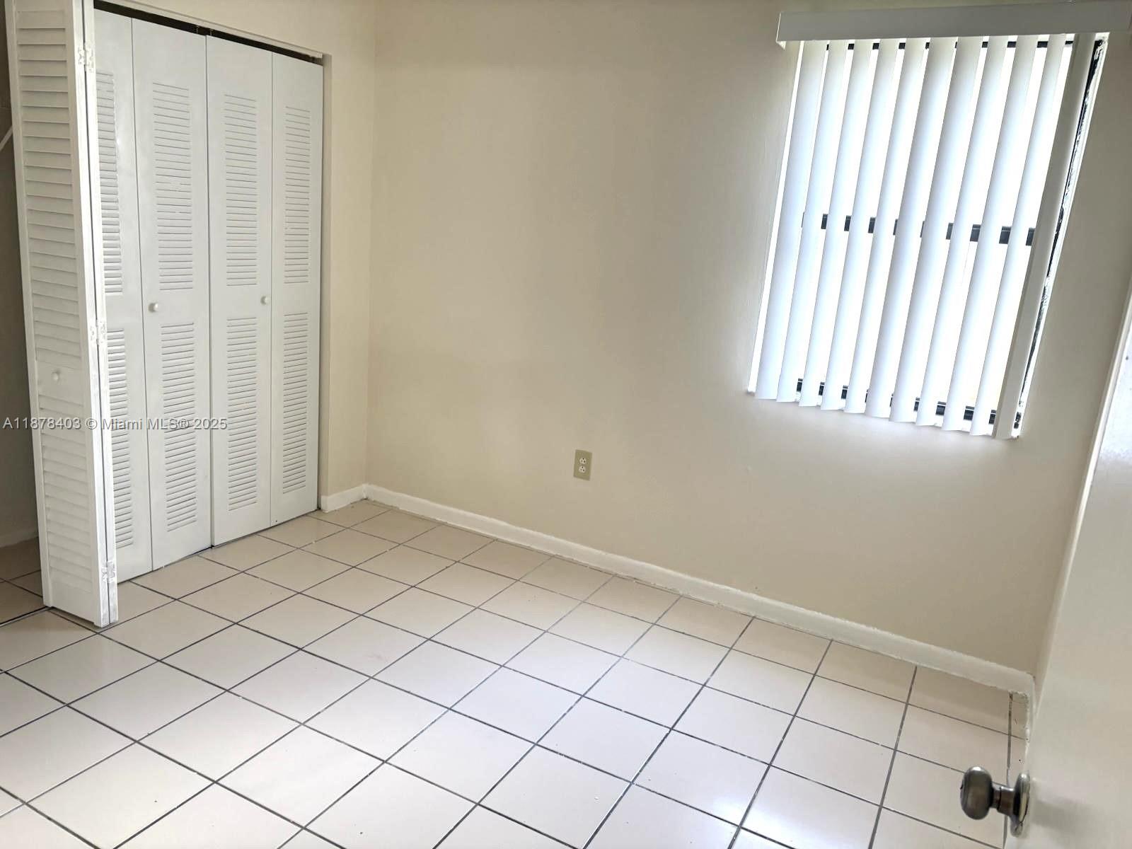 SOLEIL LAKE CONDO - Residential Lease