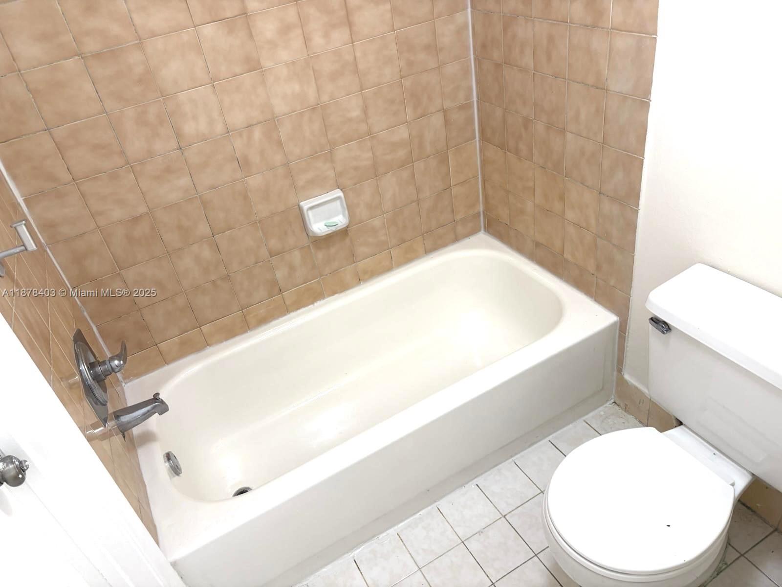 SOLEIL LAKE CONDO - Residential Lease