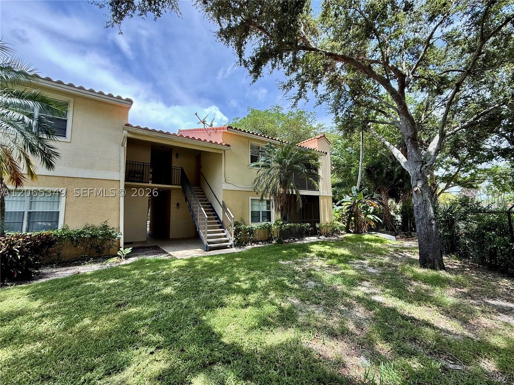 Photo of 1237 SW 46th Ave #803, Pompano Beach, FL 33069 (MLS # A12065349)
