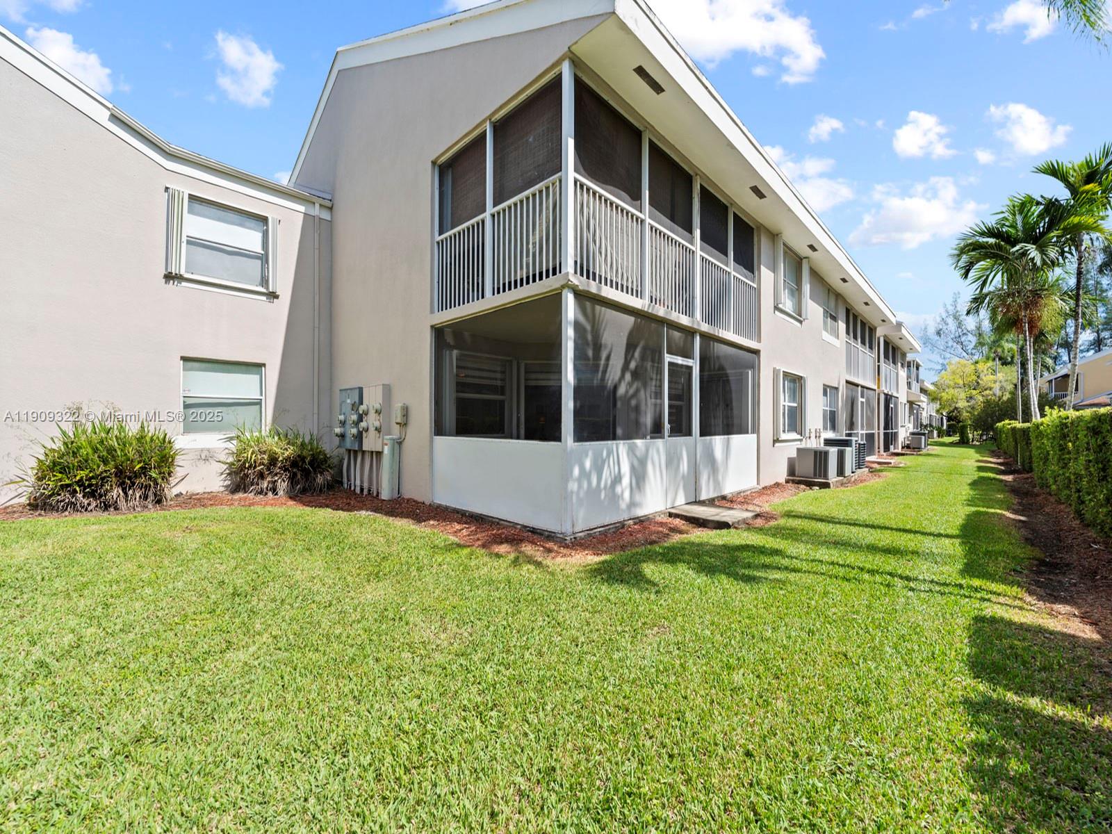 CENTER-GATE NO 1 - Residential