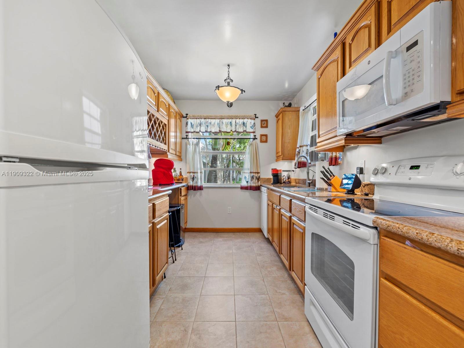 CENTER-GATE NO 1 - Residential