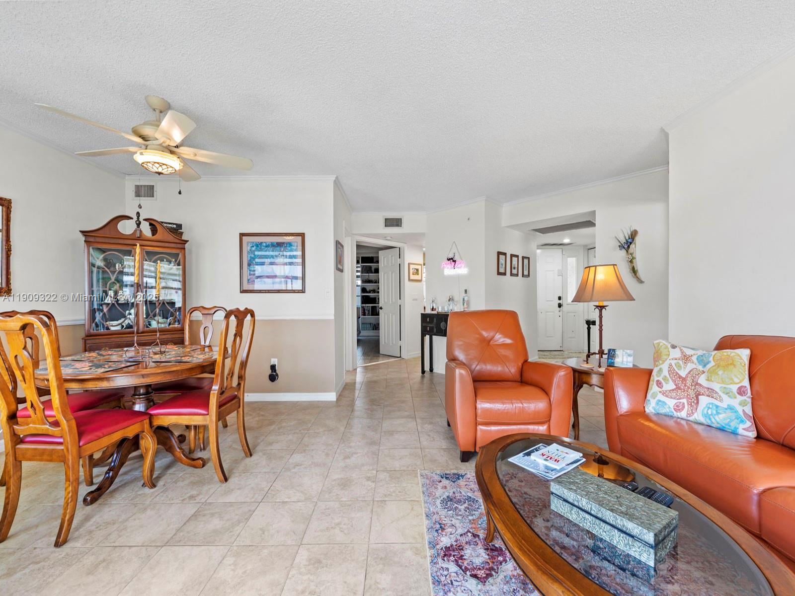 CENTER-GATE NO 1 - Residential