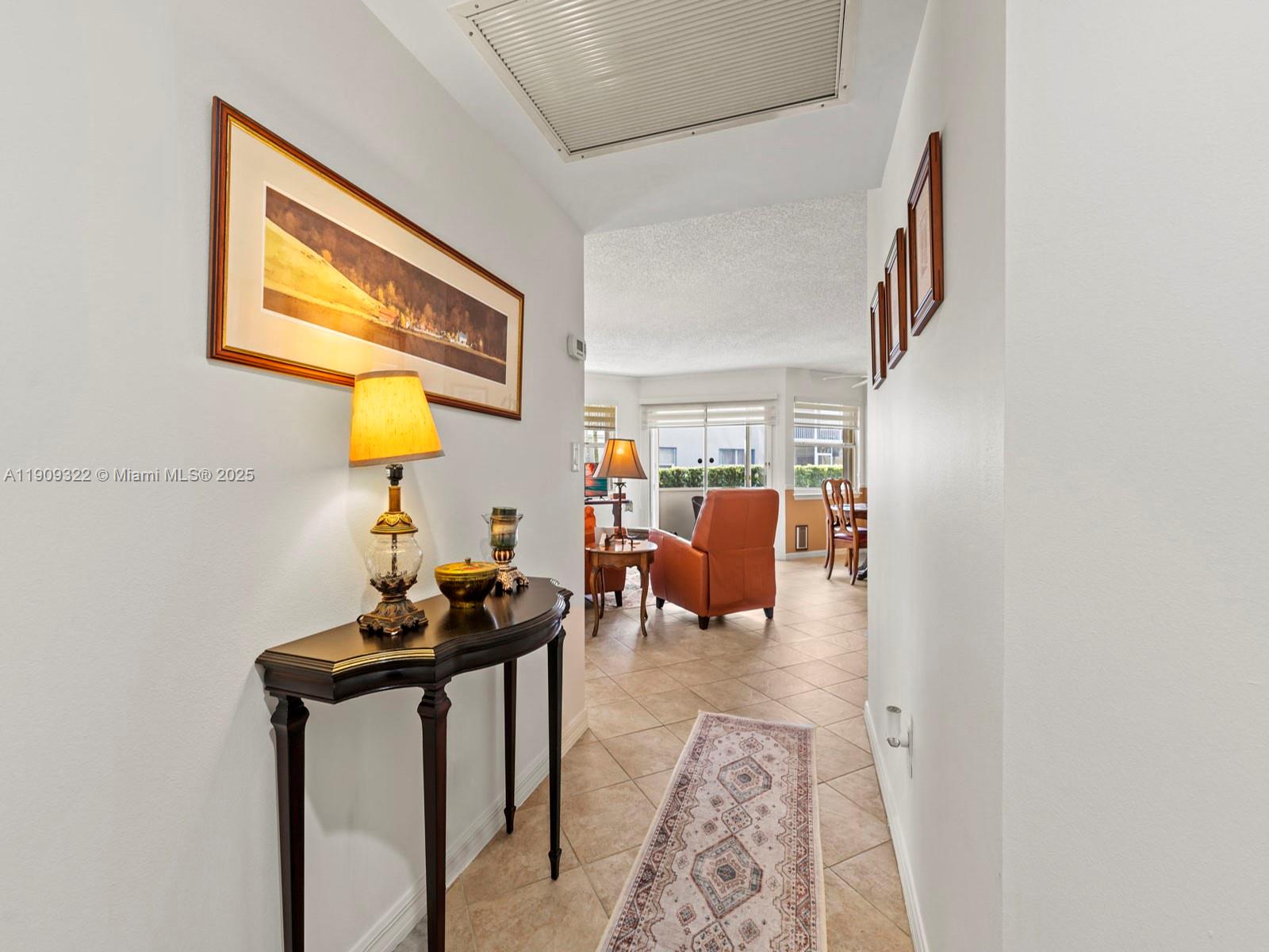 CENTER-GATE NO 1 - Residential