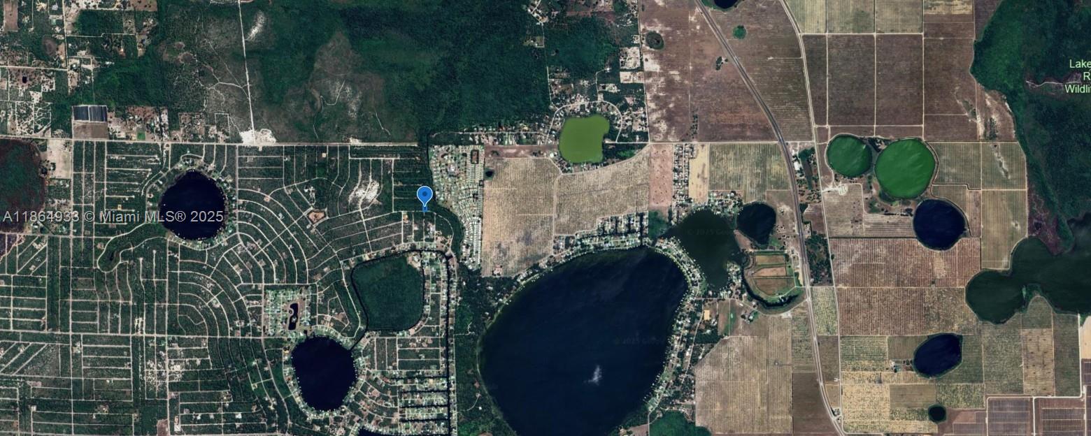 LEISURE LAKES - Land