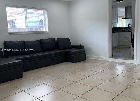 HOLLYWOOD LITTLE RANCHES - Residential