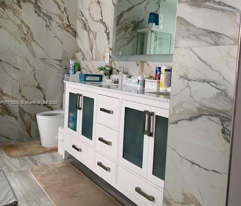 HOLLYWOOD LITTLE RANCHES - Residential