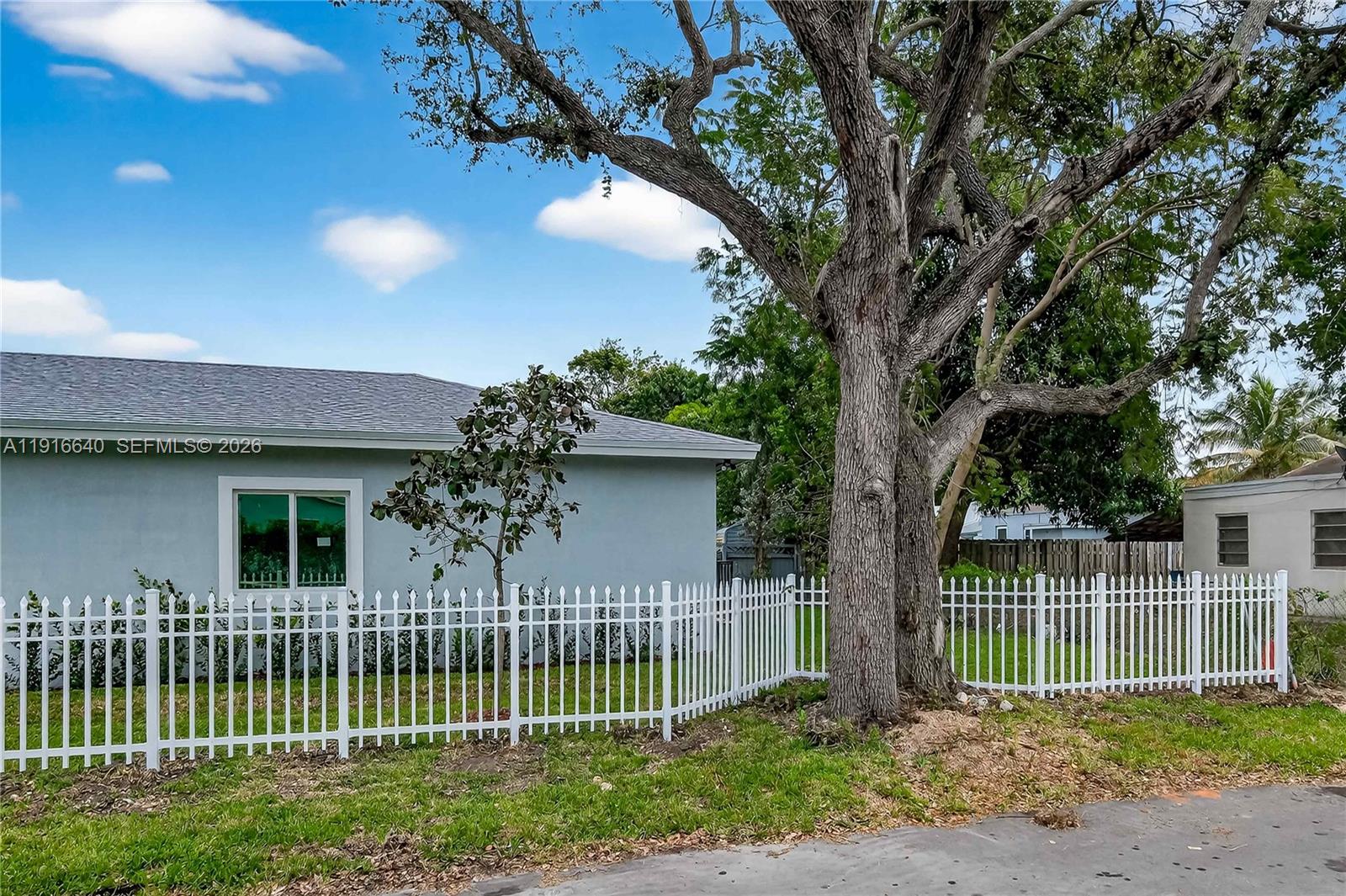 N MIAMI ESTATES - Residential