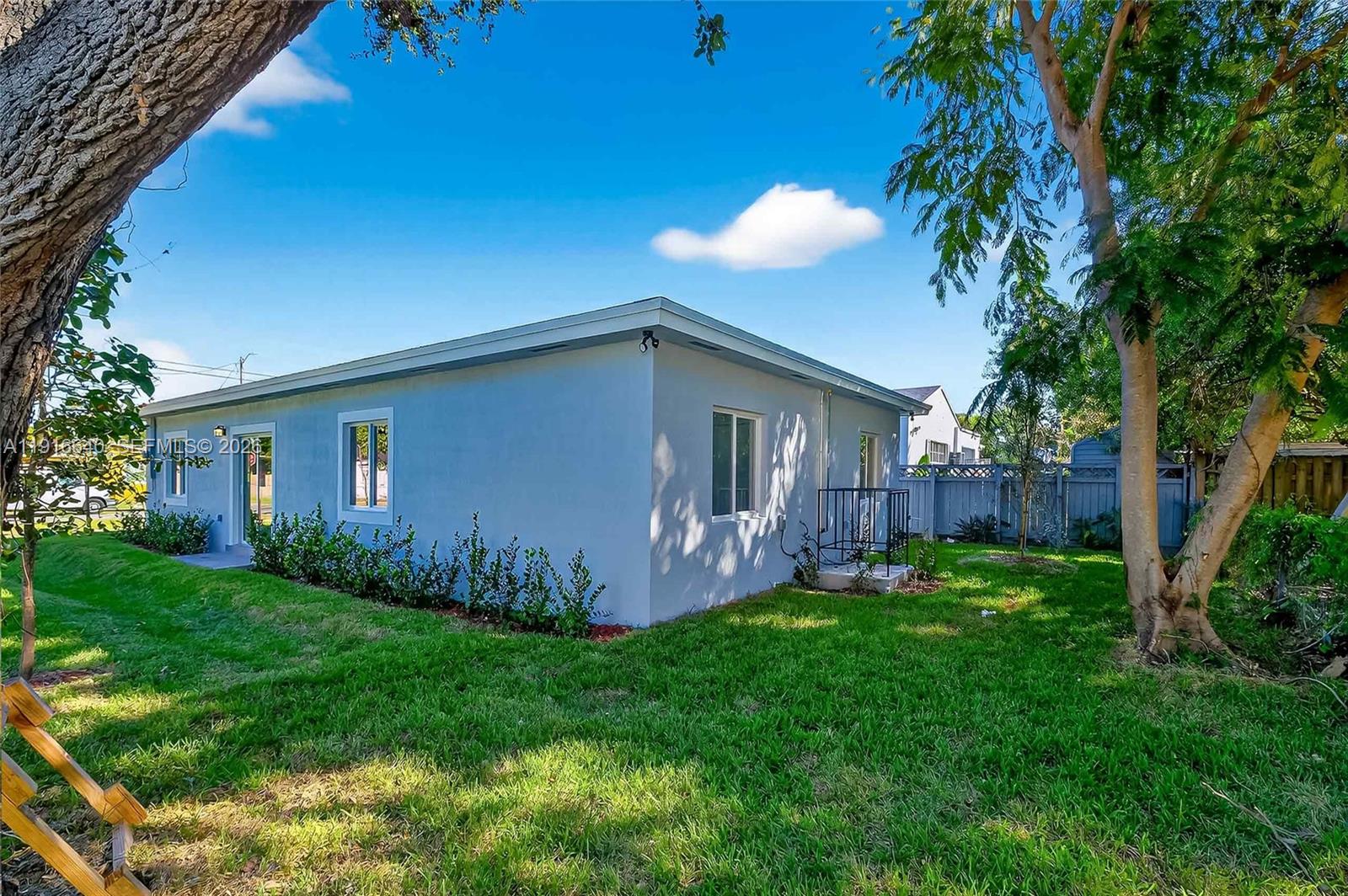 N MIAMI ESTATES - Residential