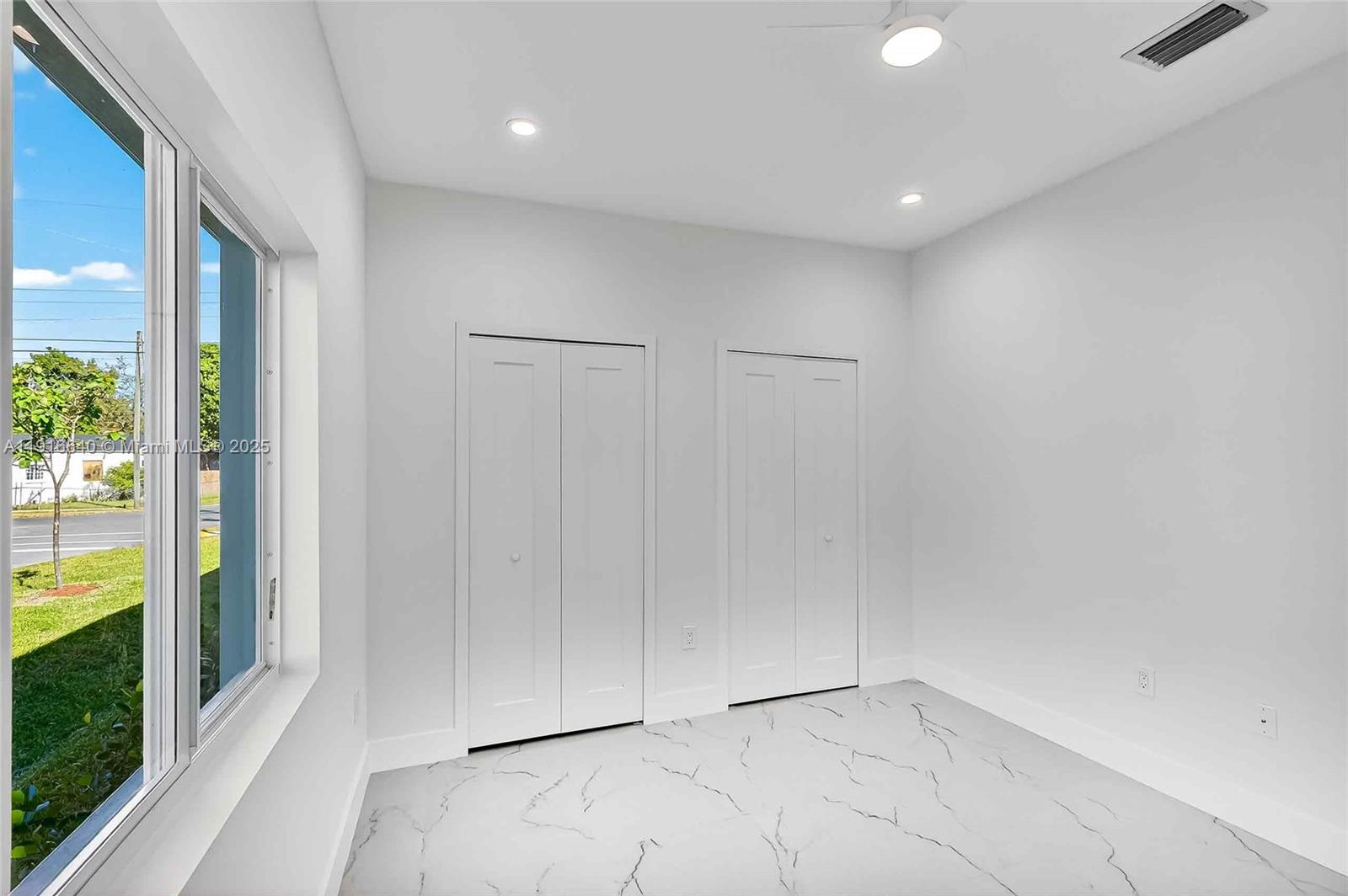 N MIAMI ESTATES - Residential