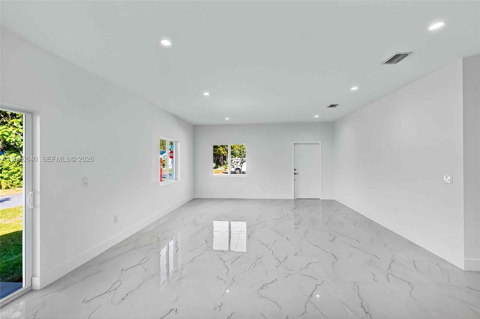 N MIAMI ESTATES - Residential