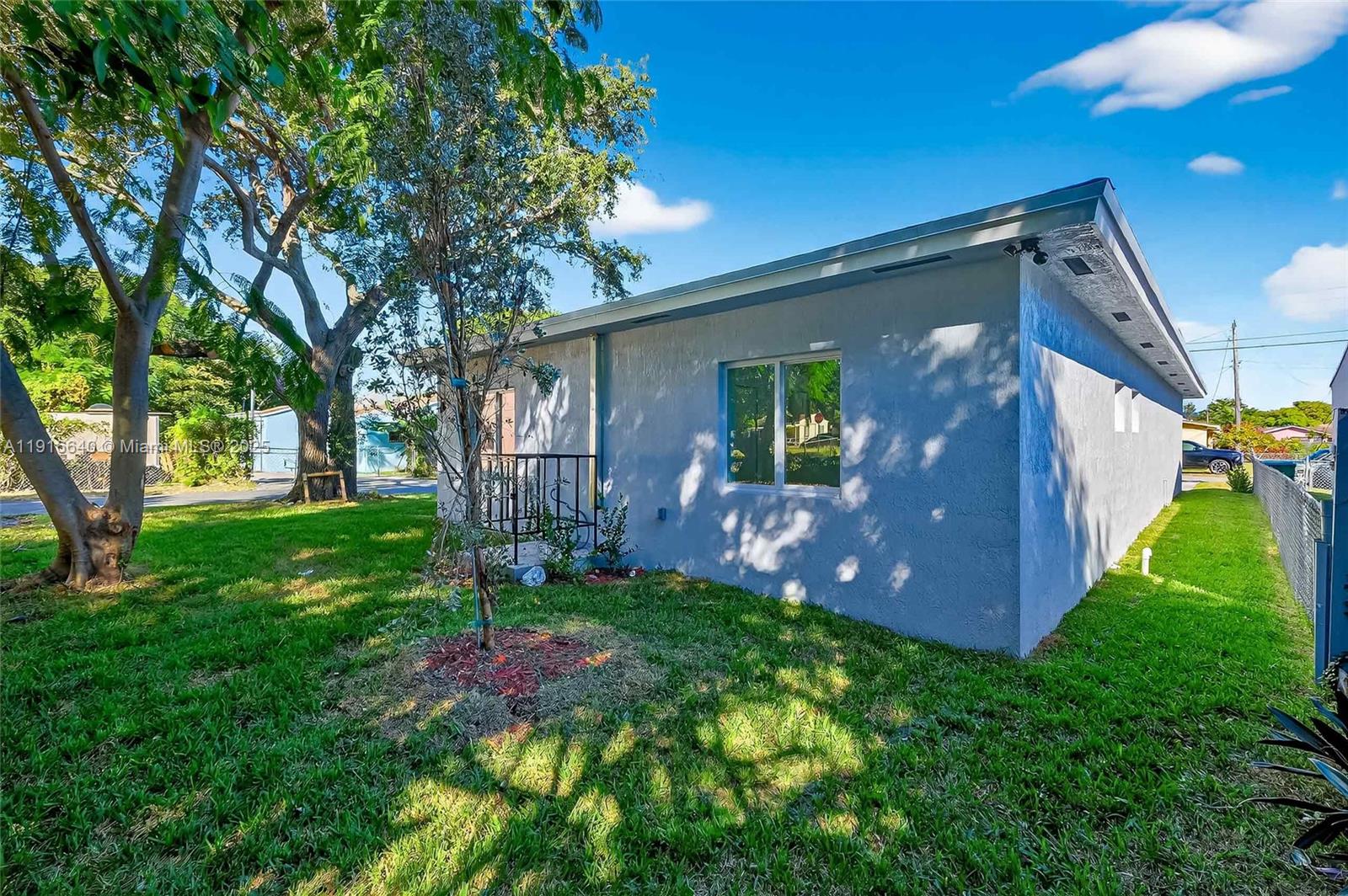 N MIAMI ESTATES - Residential