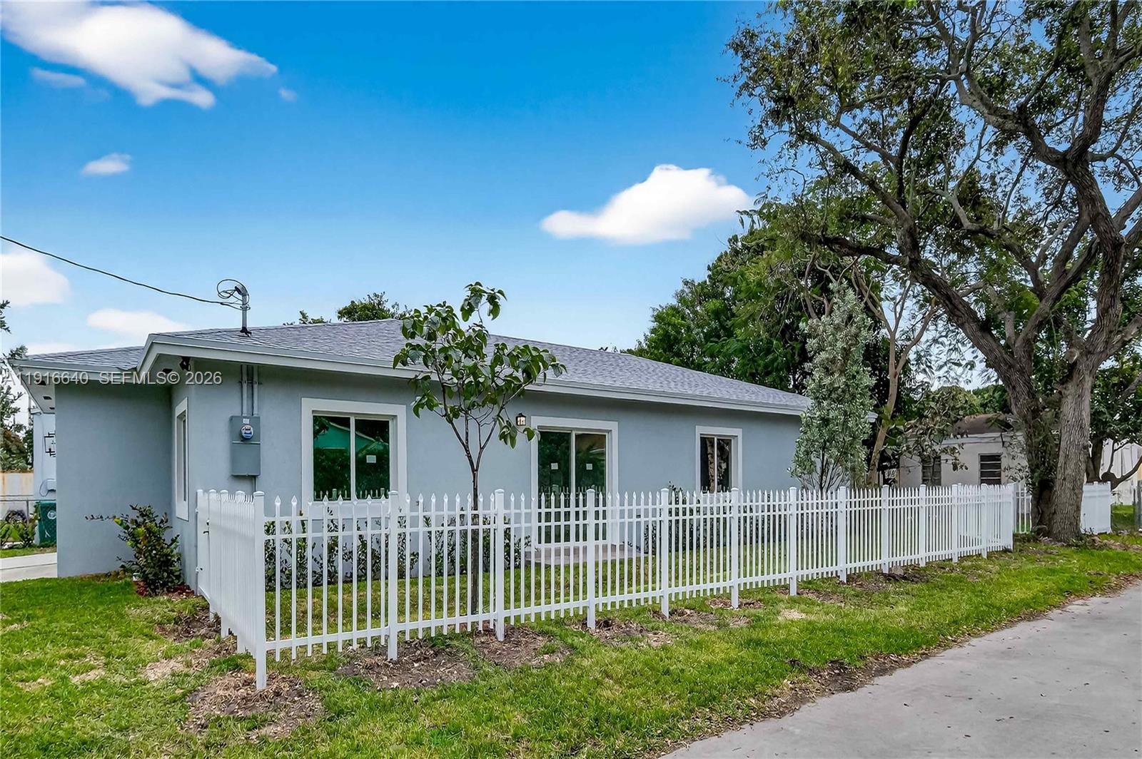 N MIAMI ESTATES - Residential