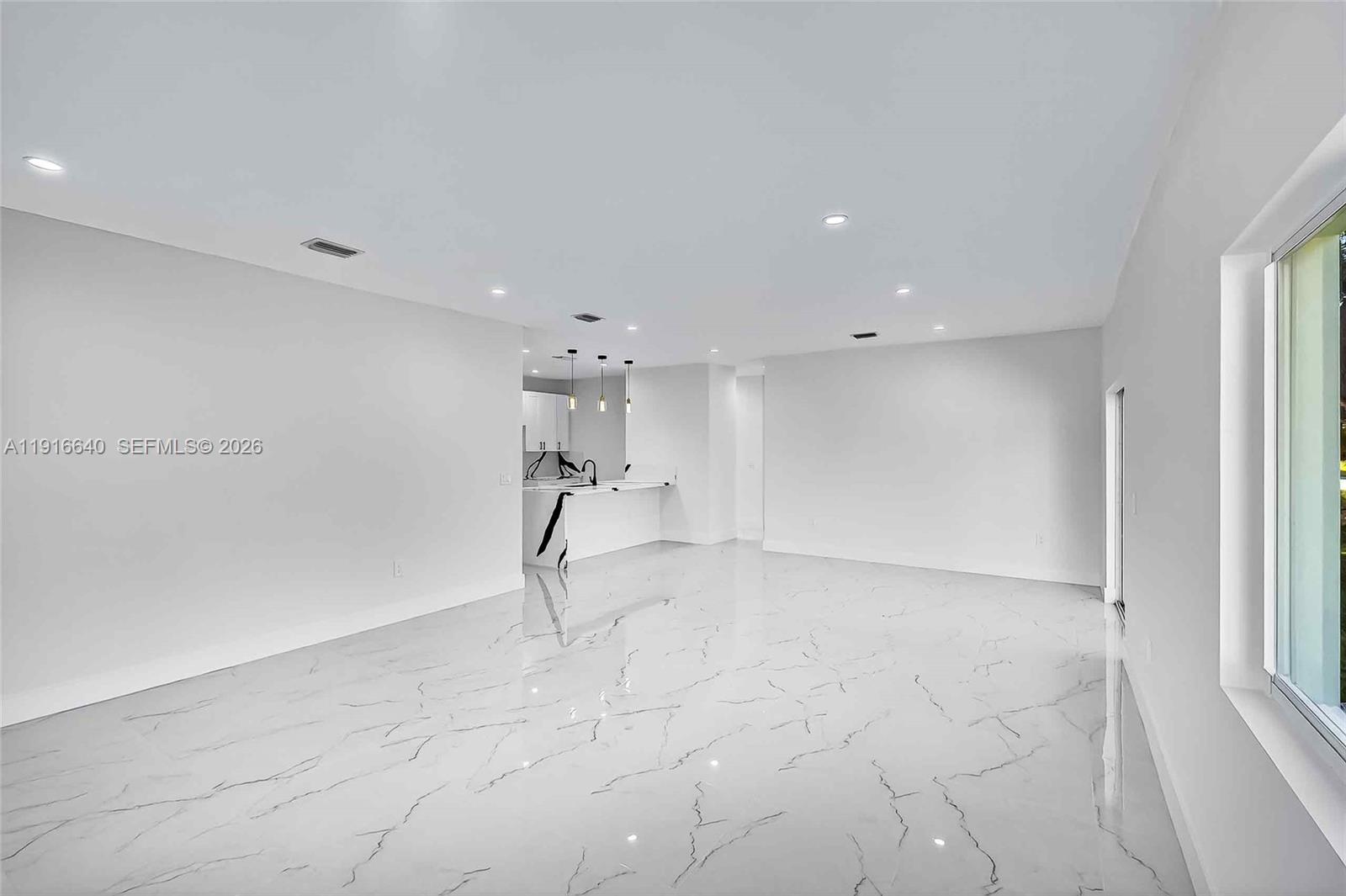 N MIAMI ESTATES - Residential