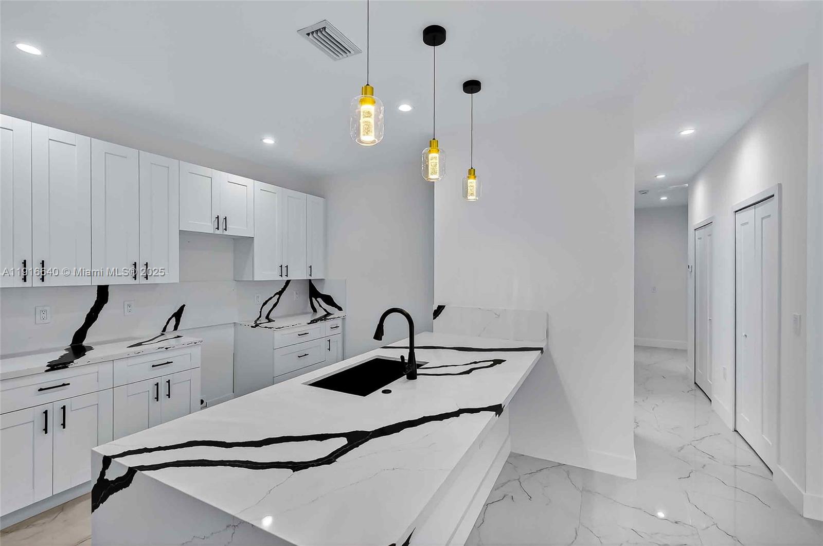 N MIAMI ESTATES - Residential