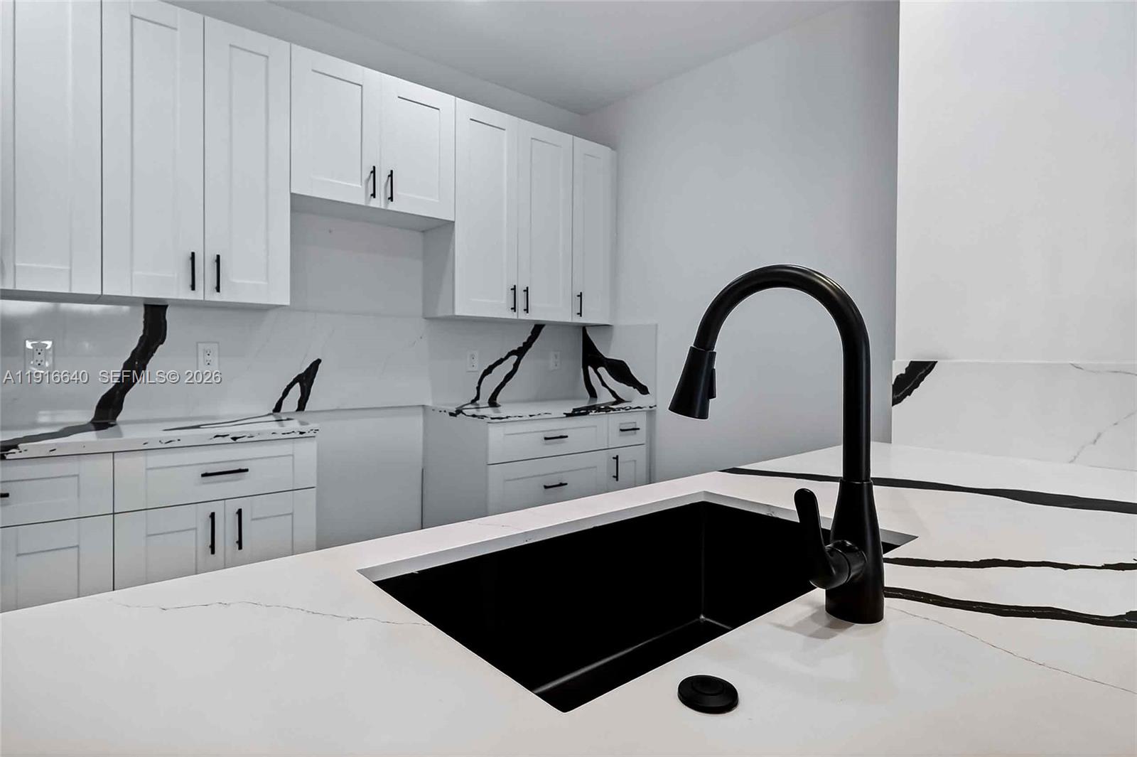 N MIAMI ESTATES - Residential