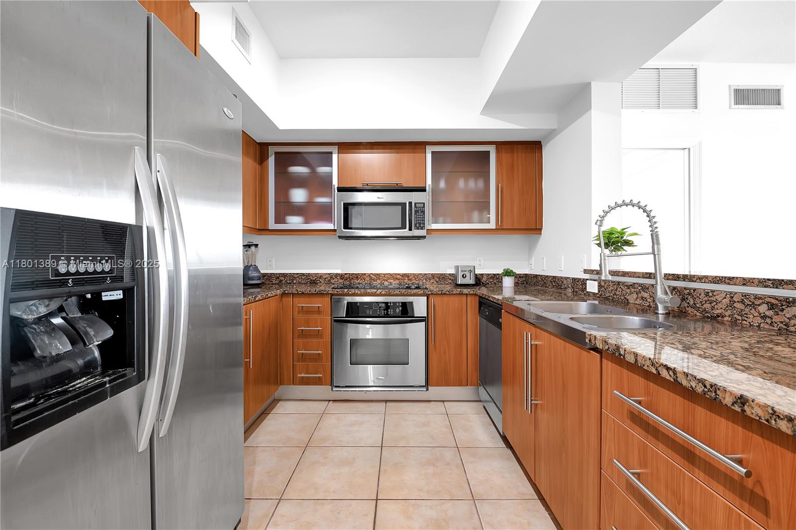 PUERTA DE PALMAS CONDO - Residential