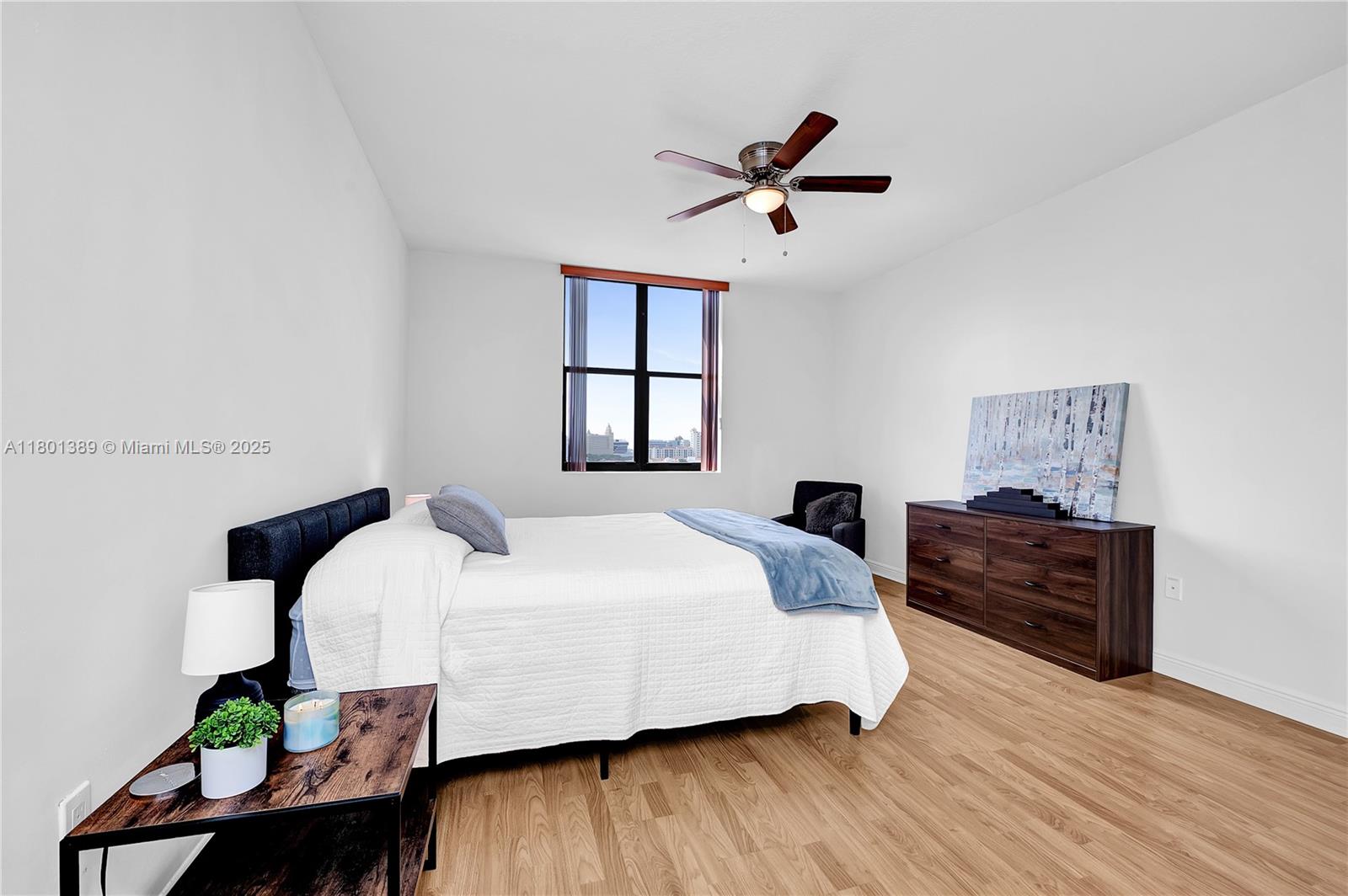 PUERTA DE PALMAS CONDO - Residential