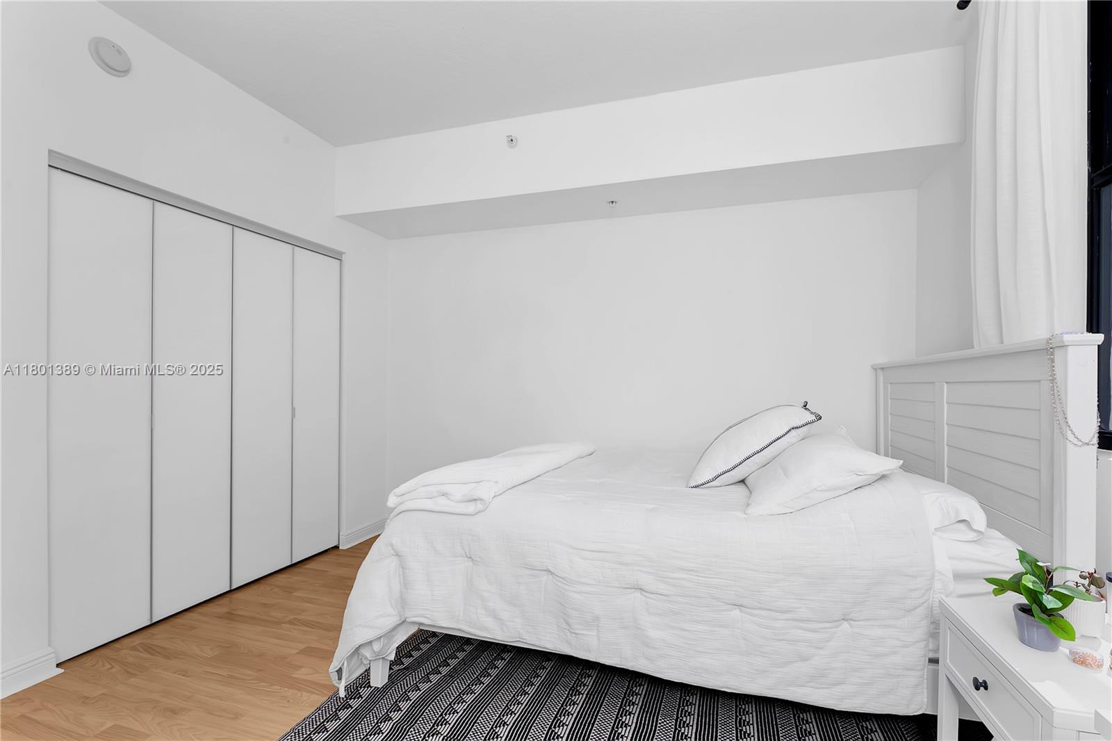 PUERTA DE PALMAS CONDO - Residential