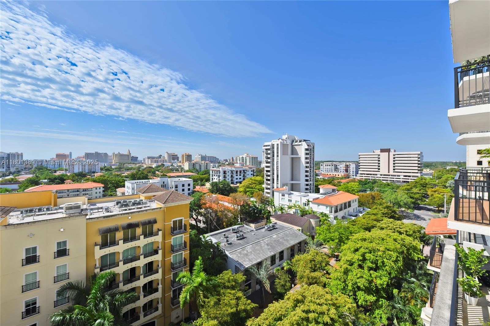 PUERTA DE PALMAS CONDO - Residential