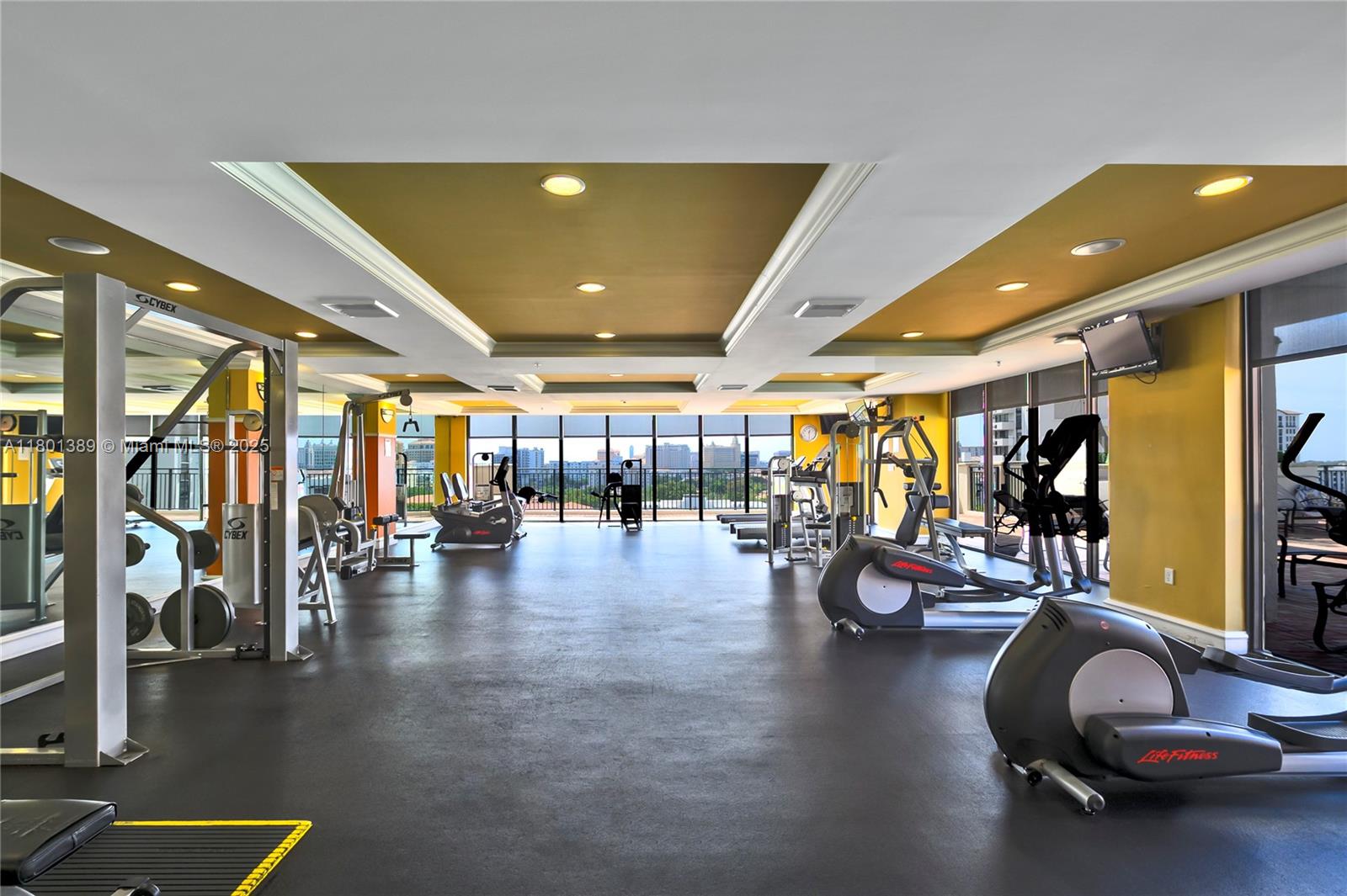 PUERTA DE PALMAS CONDO - Residential