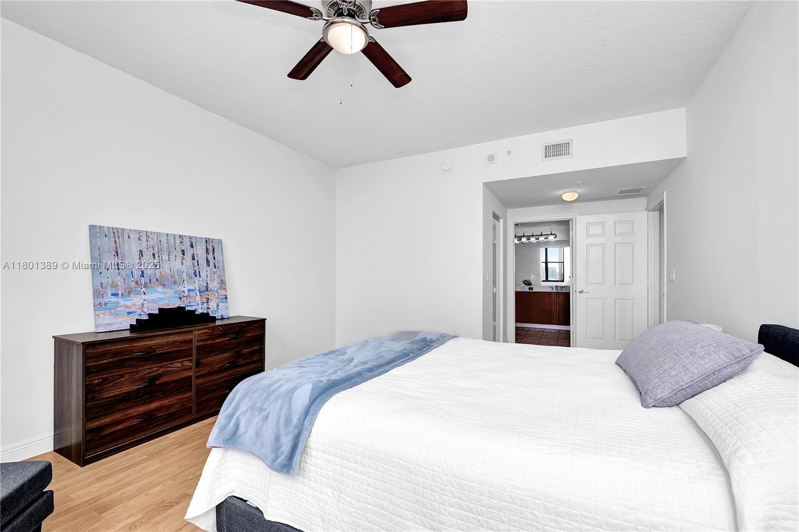 PUERTA DE PALMAS CONDO - Residential