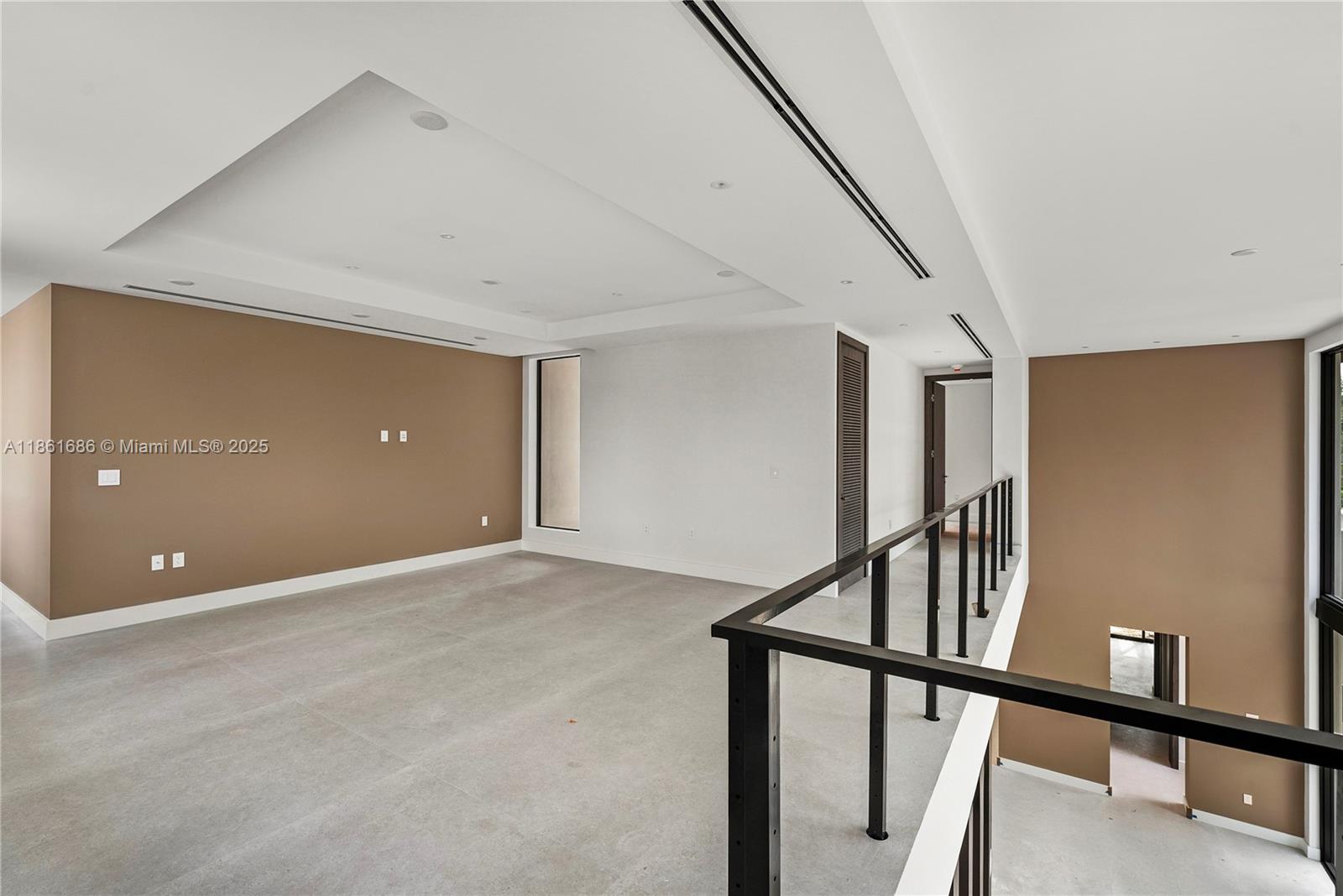 OAK HEIGHTS - Residential