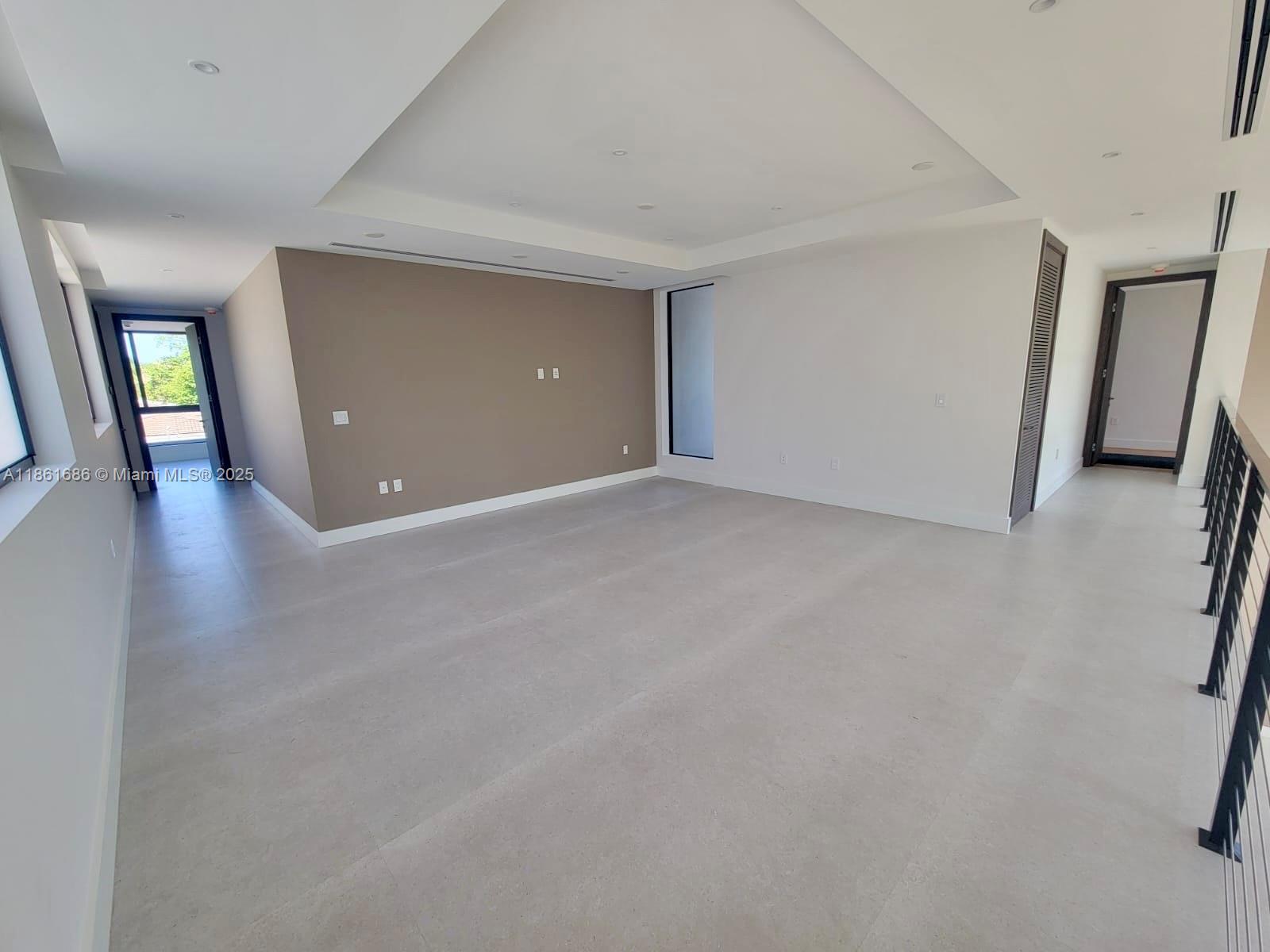 OAK HEIGHTS - Residential