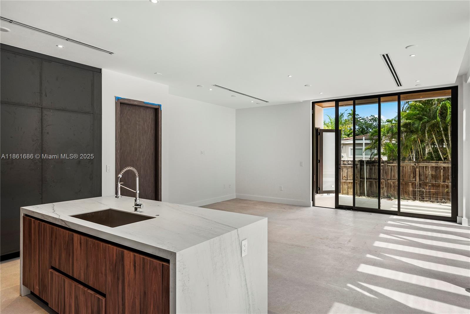 OAK HEIGHTS - Residential