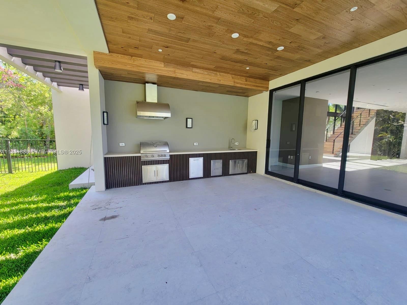 OAK HEIGHTS - Residential