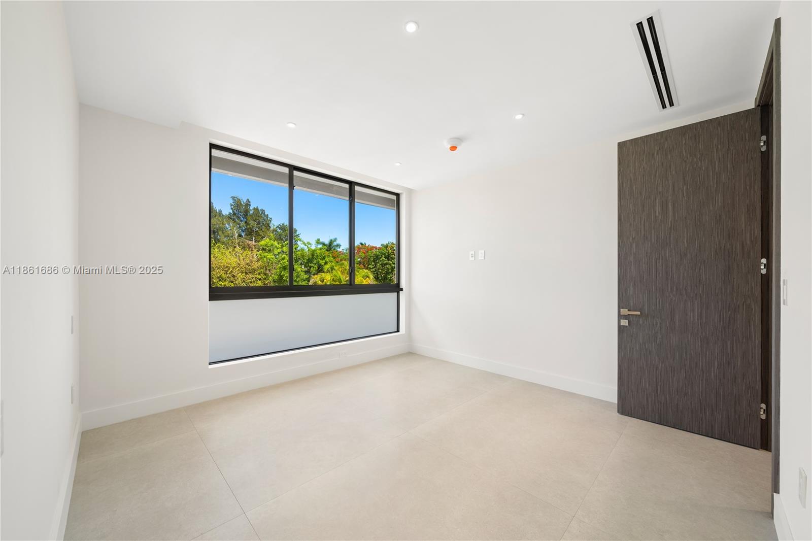 OAK HEIGHTS - Residential