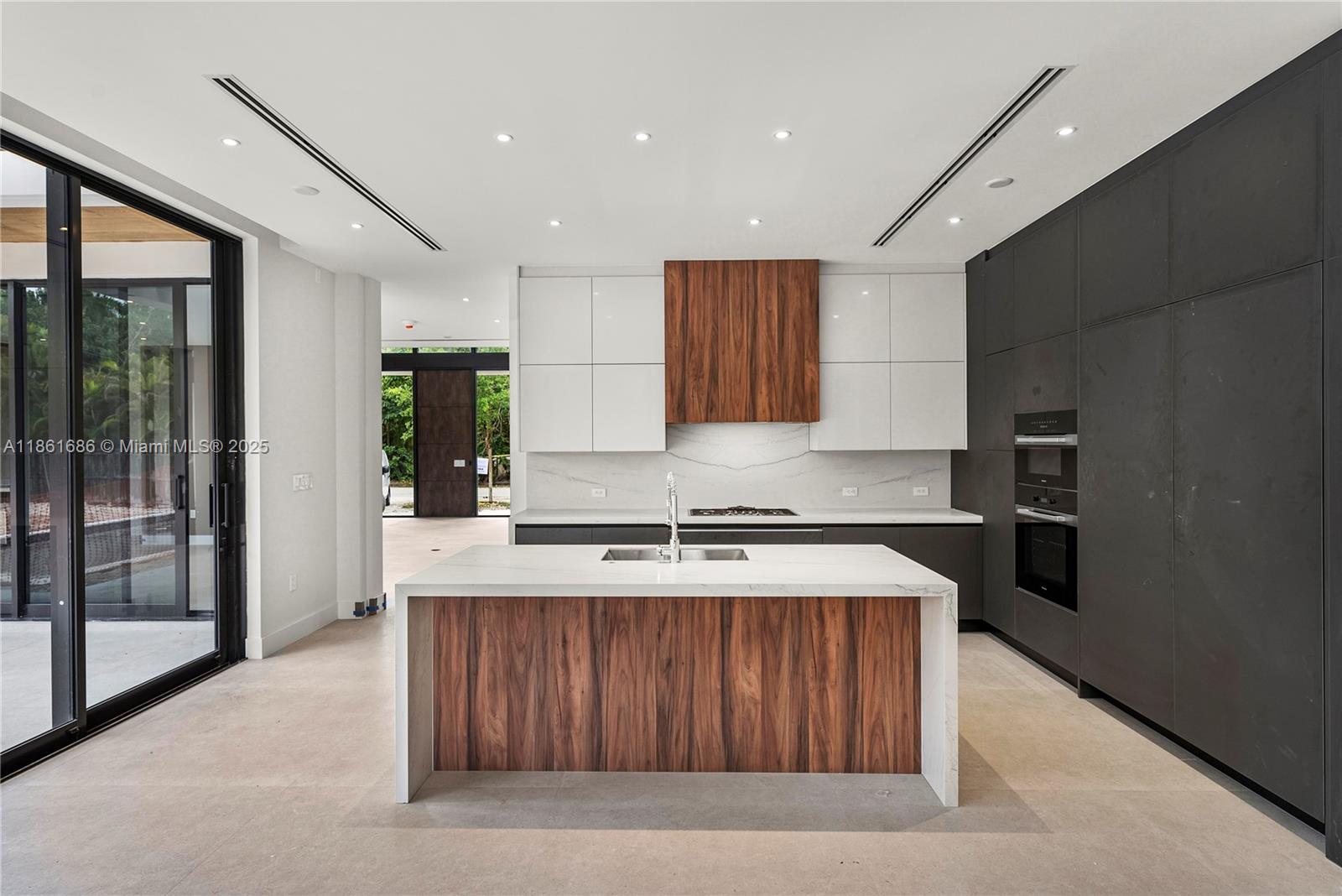 OAK HEIGHTS - Residential