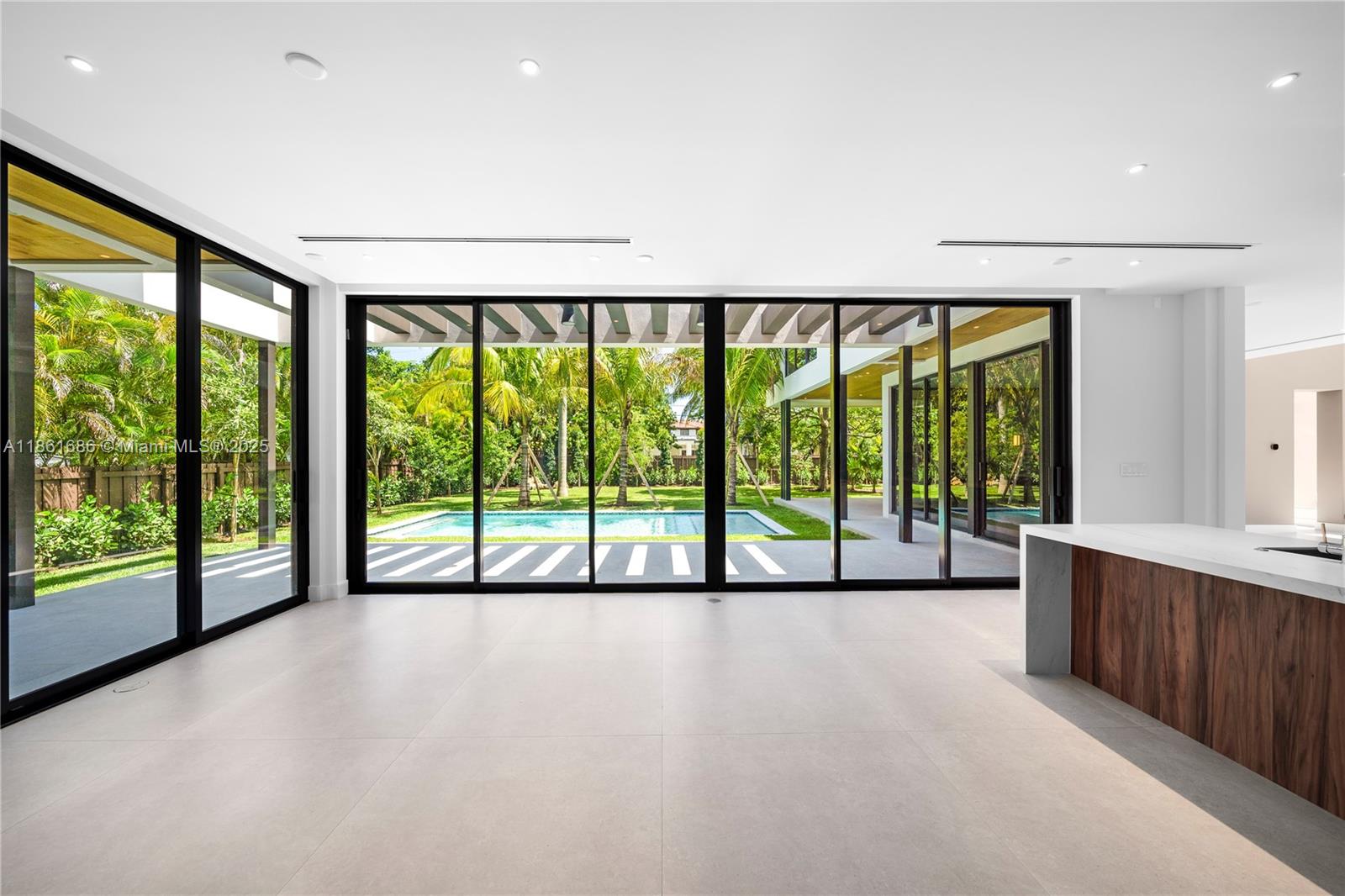 OAK HEIGHTS - Residential