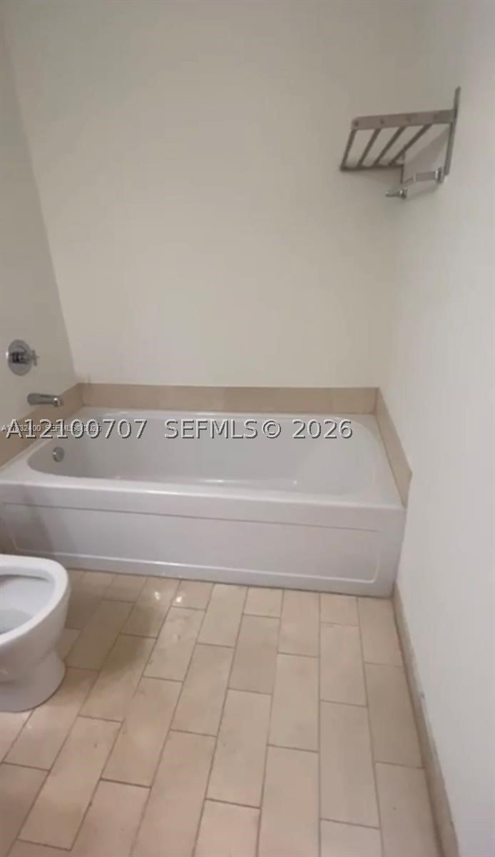 79 SW 12th St 2002-S