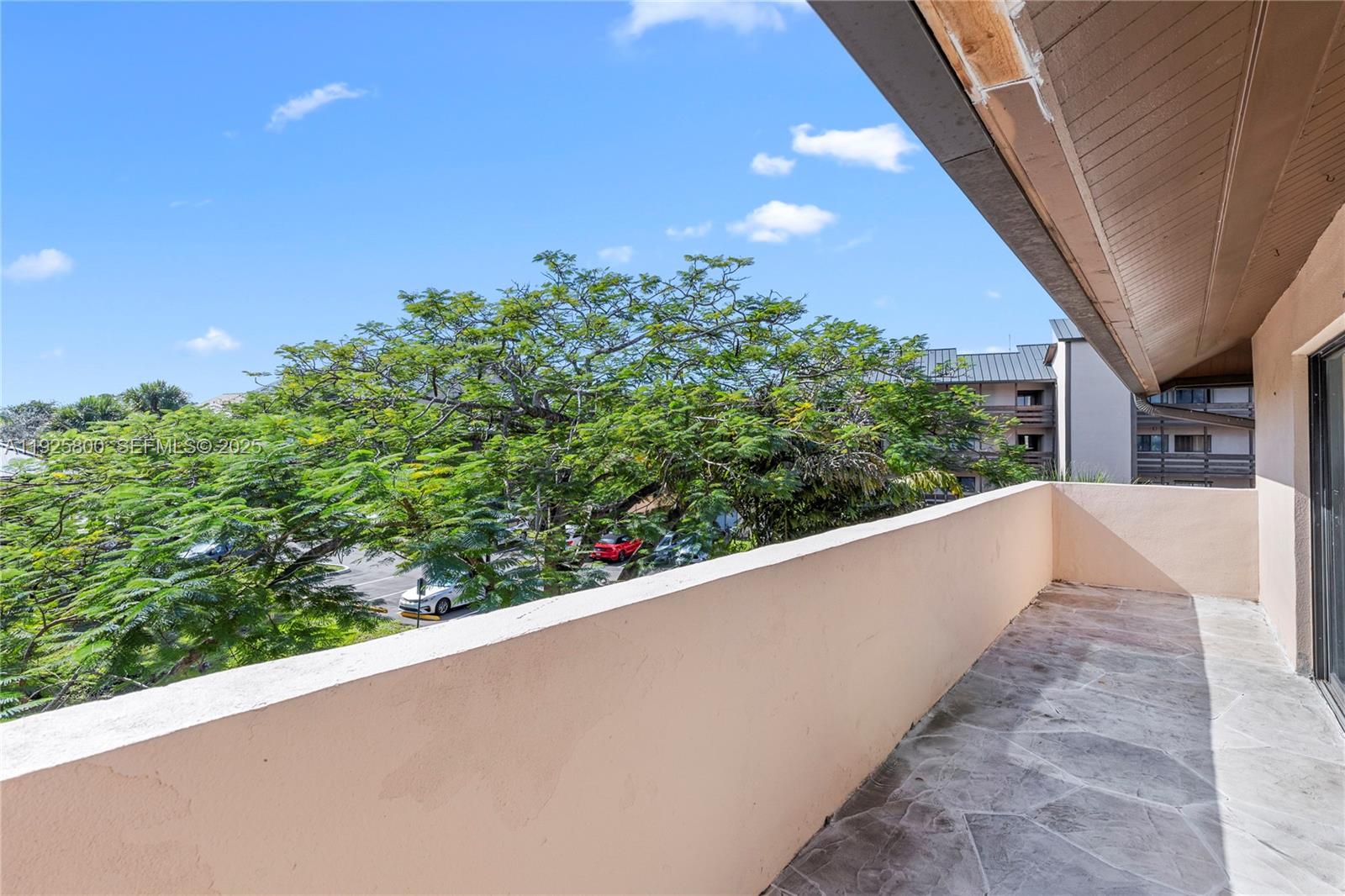 FOUNTAINS OF JACARANDA CO - Residential