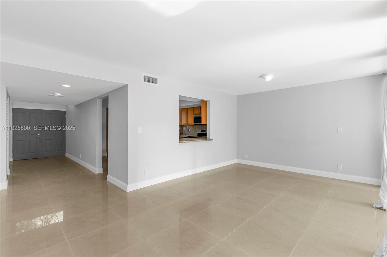 FOUNTAINS OF JACARANDA CO - Residential