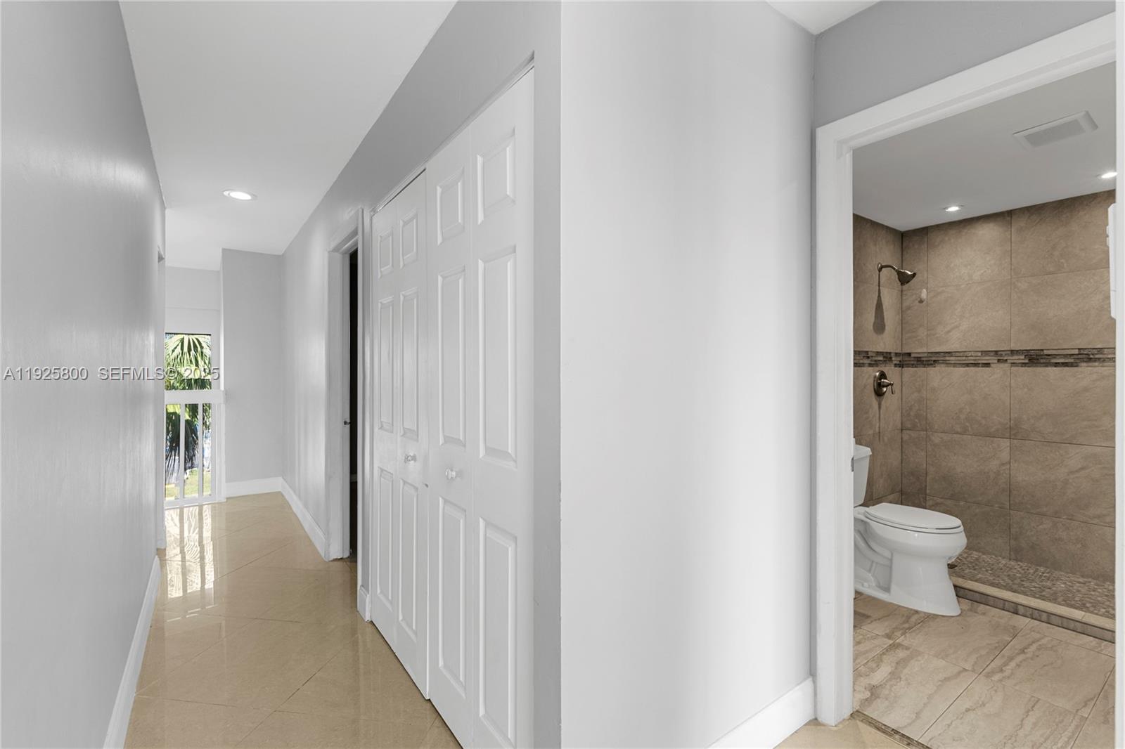 FOUNTAINS OF JACARANDA CO - Residential