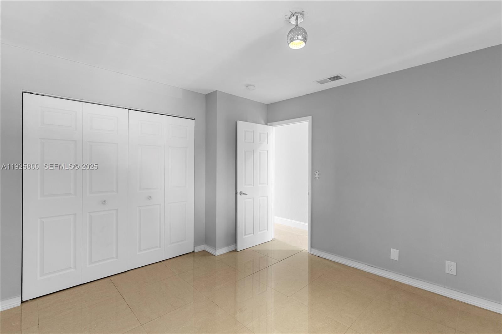 FOUNTAINS OF JACARANDA CO - Residential