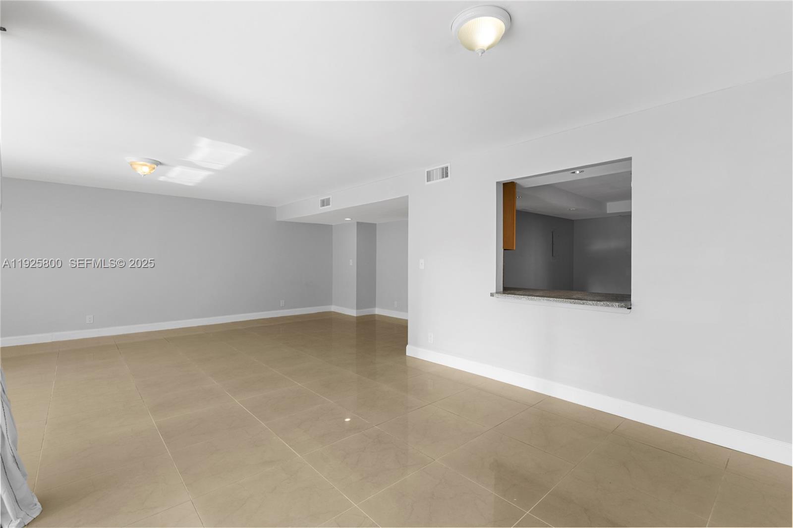 FOUNTAINS OF JACARANDA CO - Residential