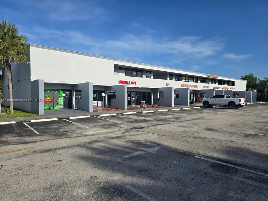 This 1000 +/- SQFT unit is located on the first floor of Marquis Square, a 2-story shopping plaza, with frontage to State Road 7. The unit is a completely open space and rectangular shaped with 1 restroom. May be combined with Unit 2533 for a total of 2,000 +/- SQFT. Please see separate listing for details on combo unit. Tenant responsible for proportionate share of electric. Located in TOC-C zoning, this plaza has diverse businesses as long-term tenants, including café, smoke shop, convenience store, beauty salon, pet groomer, and more. Anchor business in the area include national chains like Subway, Taco Bell, and Bealls. Plaza is located just down the road from HCA Florida Northwest Hospital, and receives plenty of traffic with annual average daily traffic (AADT) is 53,500 vehicles.
