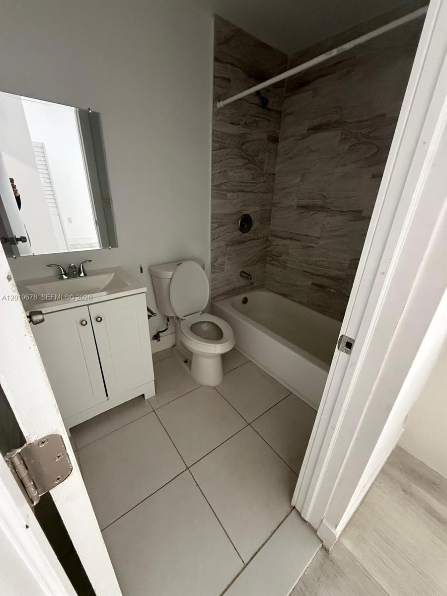 75 Glen Royal Pkwy 3