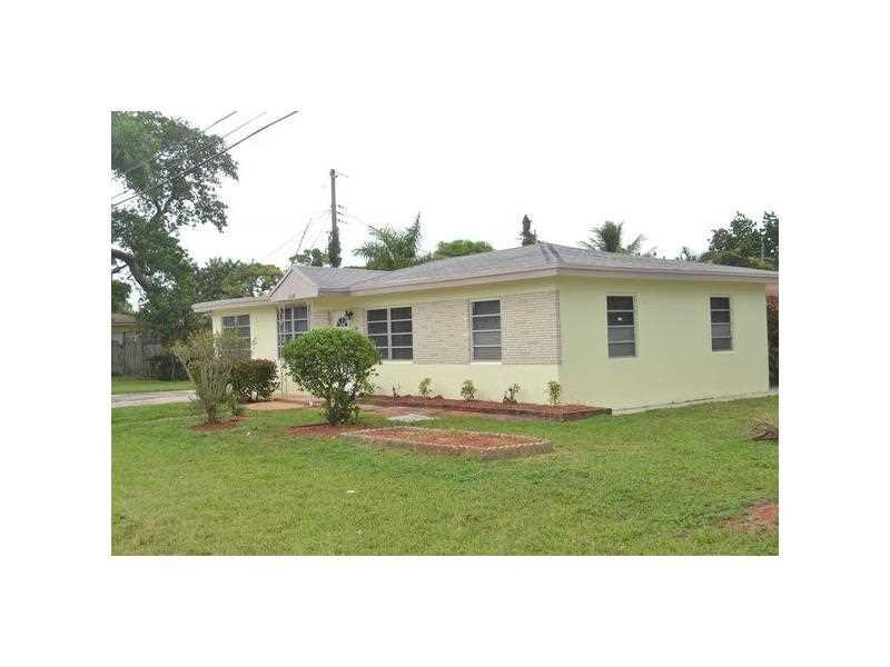 GORGEOUS HOME, PETS WELCOME WITH $25.00 MONTHLY PET RENT & $250.00 PET DEPOSIT, THE SECURITY DEPOSIT IS BASED ON CREDIT SCORE & RENTAL HISTORY, CAN RANGE FROM $1000-2 MONTHS RENT, $45.00 APPLICATION FEE PER PERSON, MINIMUM 525 FICO,APP DONE ONLINE DOCUMEN TED INCOME REQUIRED WITH 3 MONTHS RECENT PAY STUBS SHOWING YEAR TO DATE EARNINGS AND W-2 FROM PREVIOUS YEAR**LISTED RENT BASED ON A 2 YEAR LEASE WITH A 3% INCREASE ON THE 2ND 12 MONTHS**ADD A WASHER AND DRYER RENTAL FOR $65.00 PER MONTH**