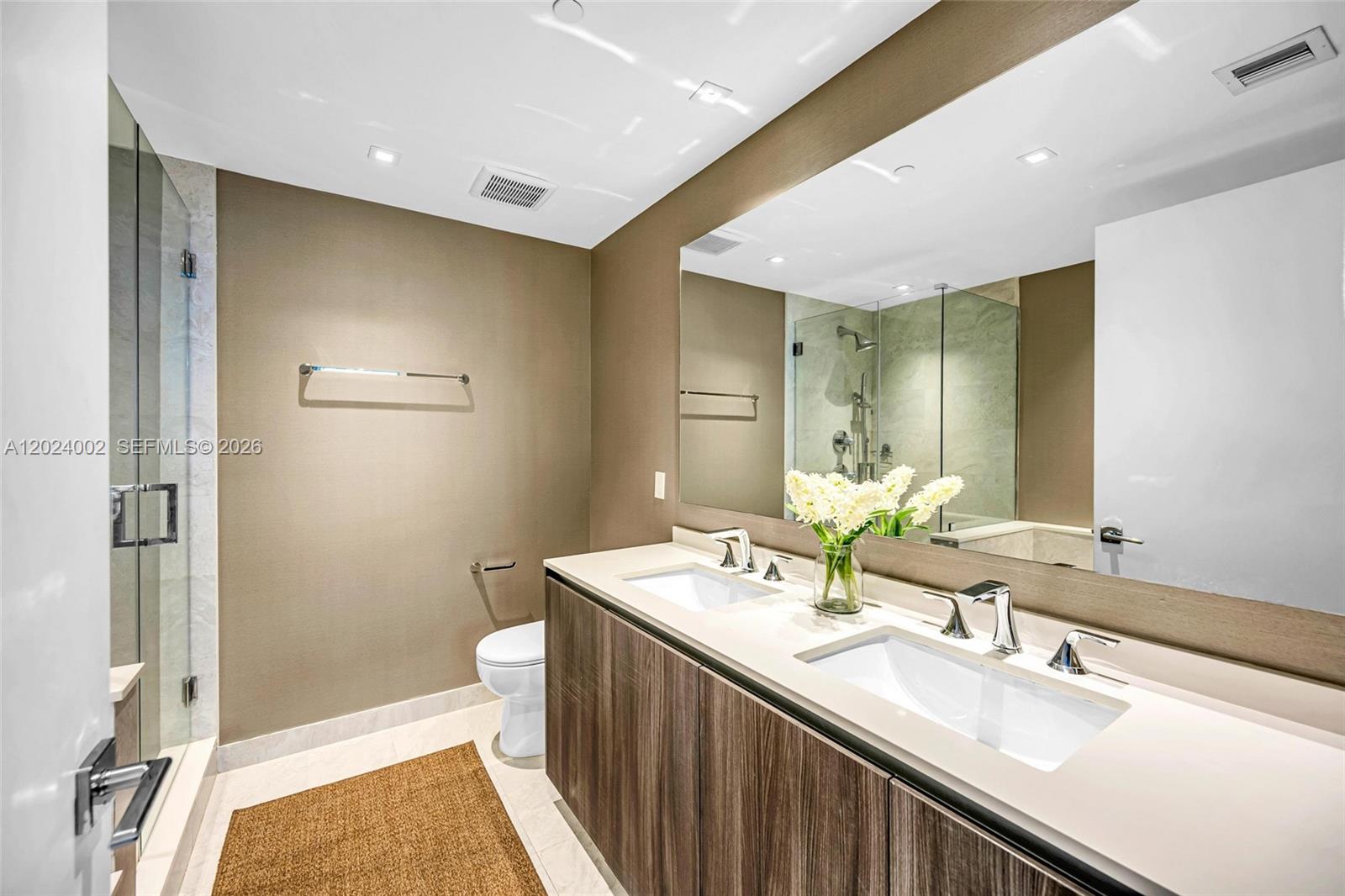 ARIA ON THE BAY CONDO - Residential Lease