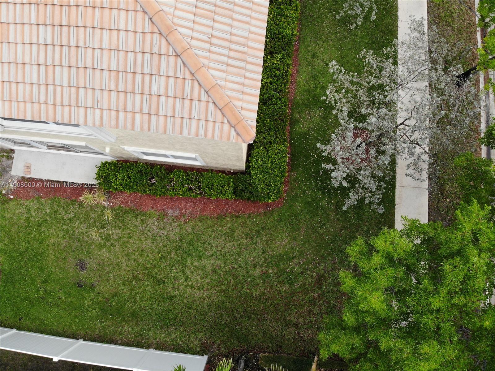 RIVIERA ISLES III - Residential Lease