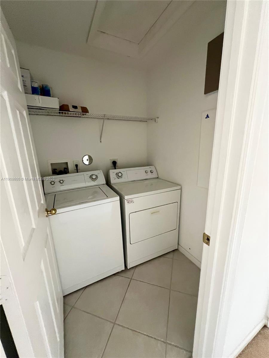 RIVIERA ISLES III - Residential Lease