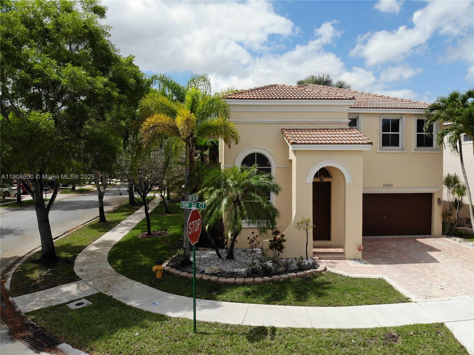 RIVIERA ISLES III - Residential Lease