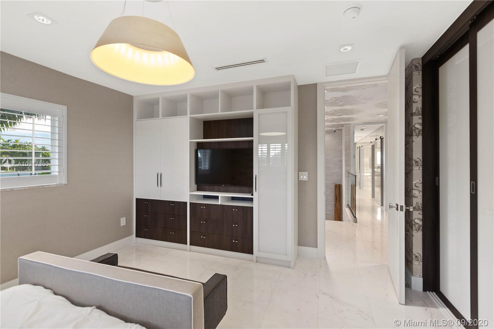 BAY HARBOR ISLAND - Residential