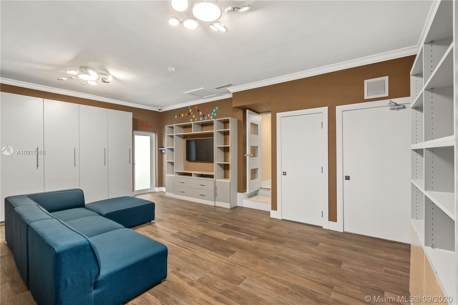 BAY HARBOR ISLAND - Residential