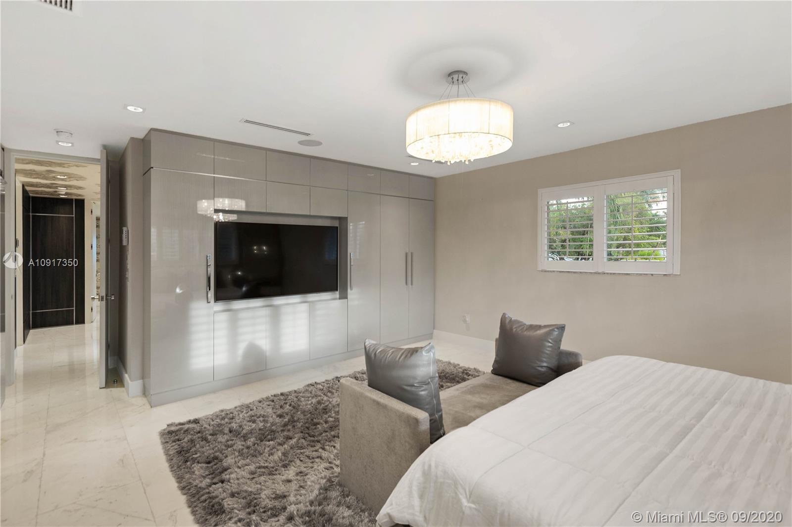 BAY HARBOR ISLAND - Residential