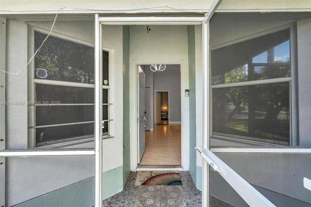 Photo of 1308 E Glen Oak Rd #1308, North Lauderdale, FL 33068 (MLS # A12014059)